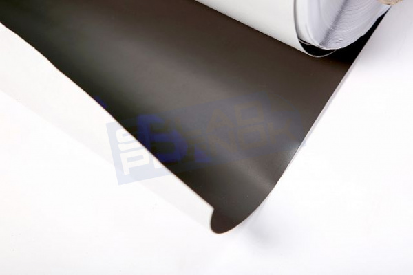 Магнитный винил 0,7 мм с клеевым слоем, 0,62*30 м